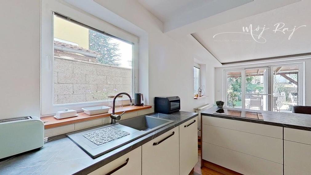 🏡 Na prenájom rodinný dom v centre Šenkvíc