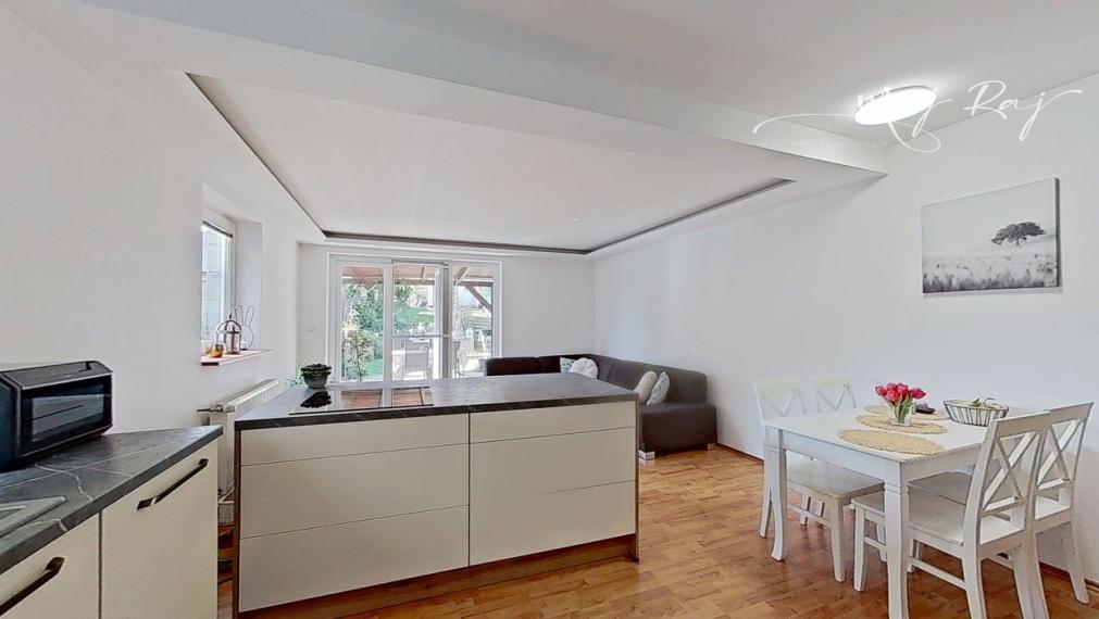 🏡 Na prenájom rodinný dom v centre Šenkvíc