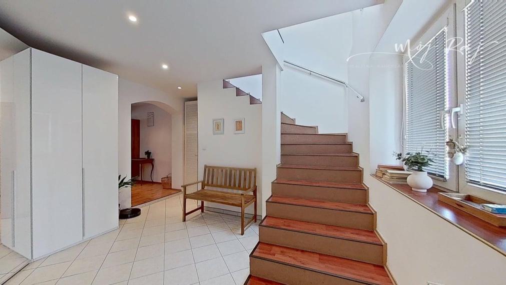 🏡 Na prenájom rodinný dom v centre Šenkvíc