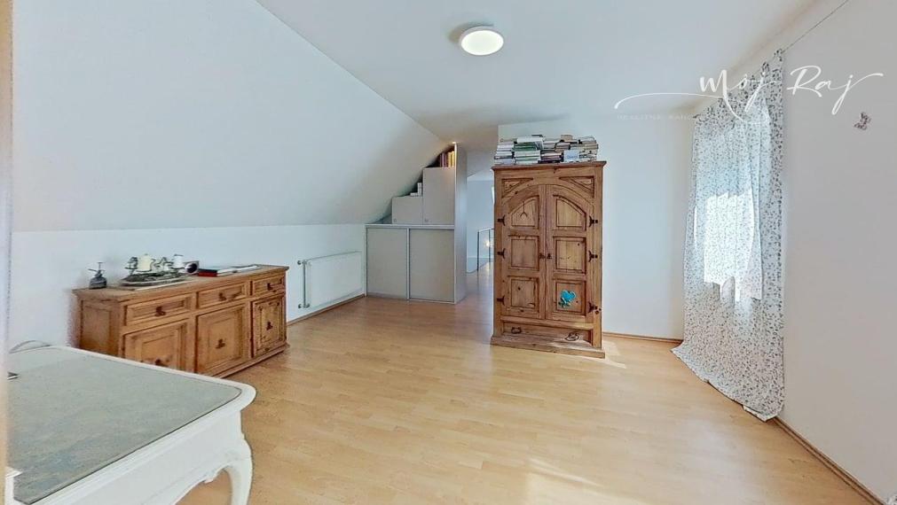 🏡 Na prenájom rodinný dom v centre Šenkvíc