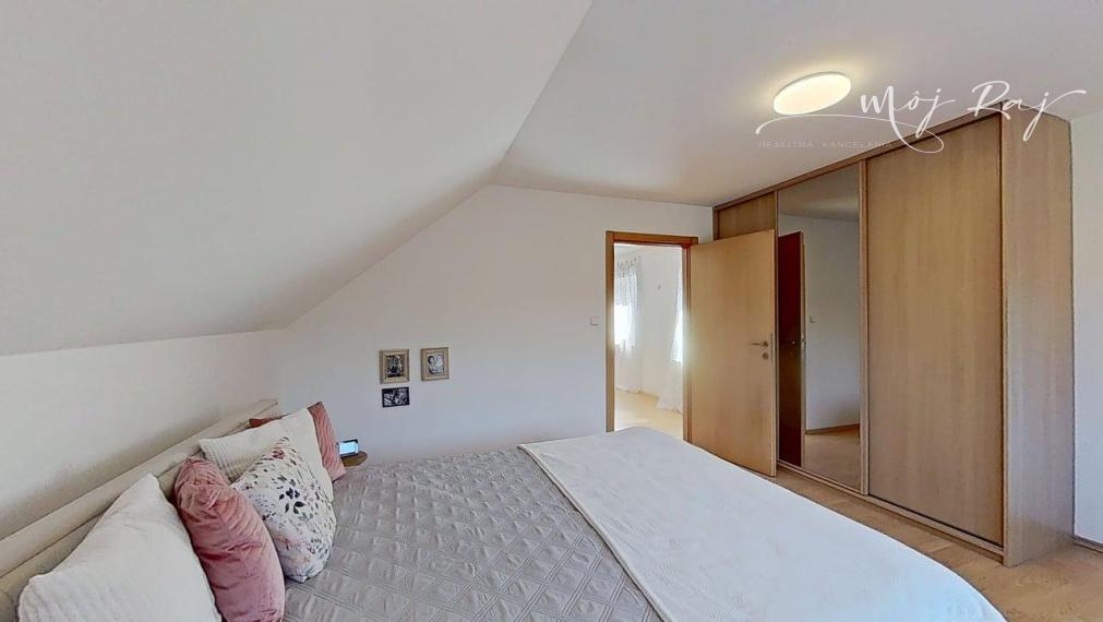 🏡 Na prenájom rodinný dom v centre Šenkvíc