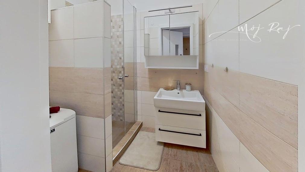 KOMPLETNE ZREKONŠTRUOVANÝ 1-IZB. BYT V CENTRE PEZINKA ✨