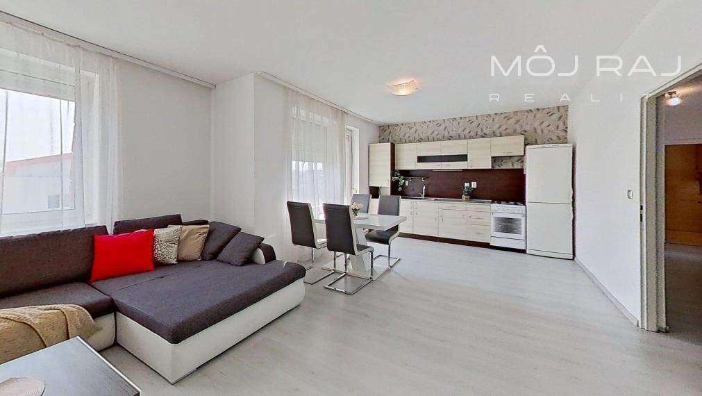 🏡 PRIESTRANNÝ 4-IZB. BYT S 2 LODŽIAMI NA MUŠKÁTE