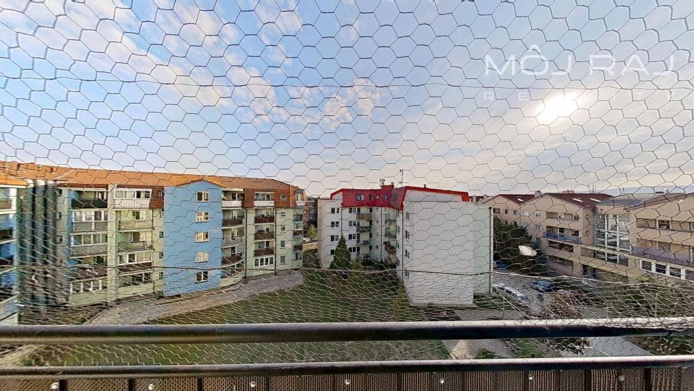 🏡 PRIESTRANNÝ 4-IZB. BYT S 2 LODŽIAMI NA MUŠKÁTE
