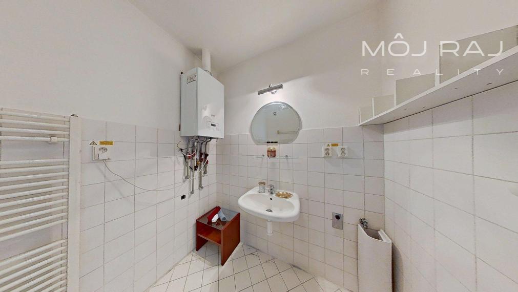 🏡 PRIESTRANNÝ 4-IZB. BYT S 2 LODŽIAMI NA MUŠKÁTE