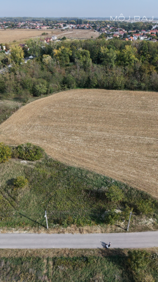 🌳 INVESTIČNÁ PRÍLEŽITOSŤ – STAVEBNÝ POZEMOK 2 205 m² | ZÁLESIE – DOMKY