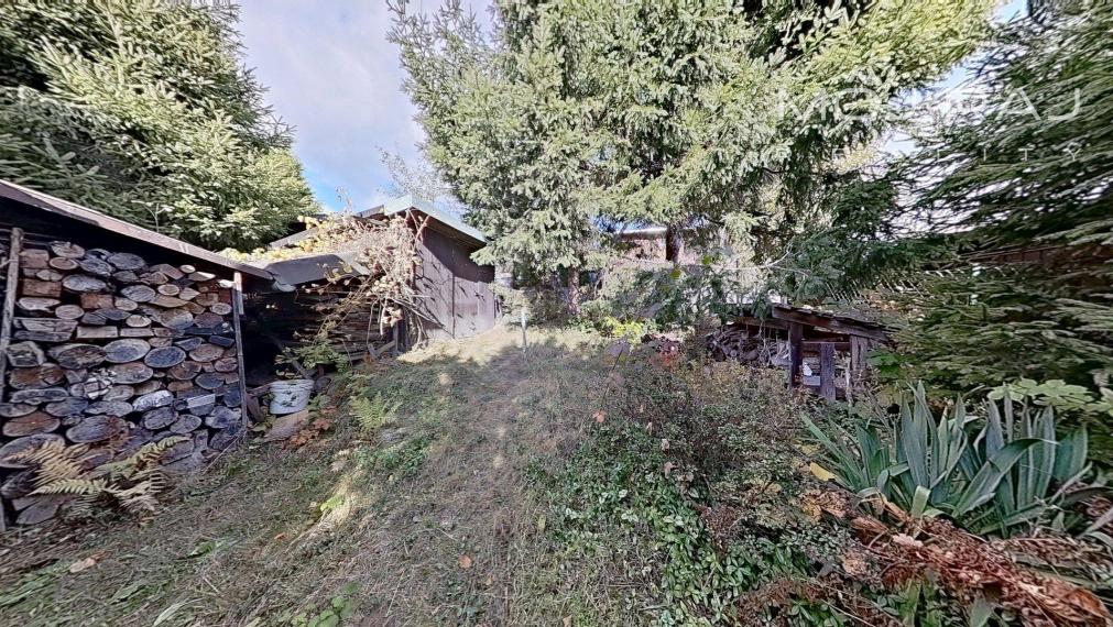 🏡 NA PREDAJ ZÁHRADA S DREVENOU CHATKOU – VRÚTKY