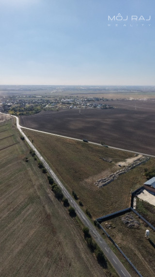 🏗️ INVESTIČNÁ PRÍLEŽITOSŤ | POZEMOK NA PRIEMYSELNÝ AREÁL A OBČIANSKU VYBAVENOSŤ – ČAKANY, 25 MINÚT OD BRATISLAVY
