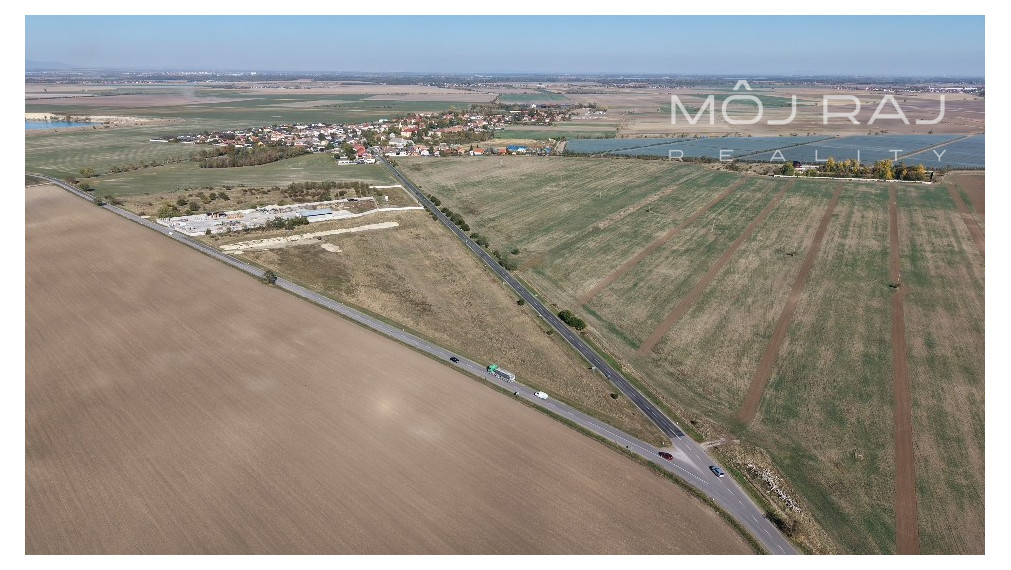 🏗️ INVESTIČNÁ PRÍLEŽITOSŤ | POZEMOK NA PRIEMYSELNÝ AREÁL A OBČIANSKU VYBAVENOSŤ – ČAKANY, 25 MINÚT OD BRATISLAVY