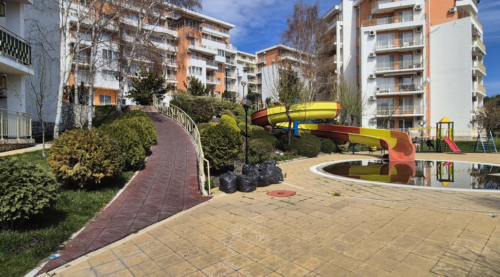 🏖️ Apartmán s terasou – Crown Fort Club, Grand Resort, Sveti Vlas, Bulharsko