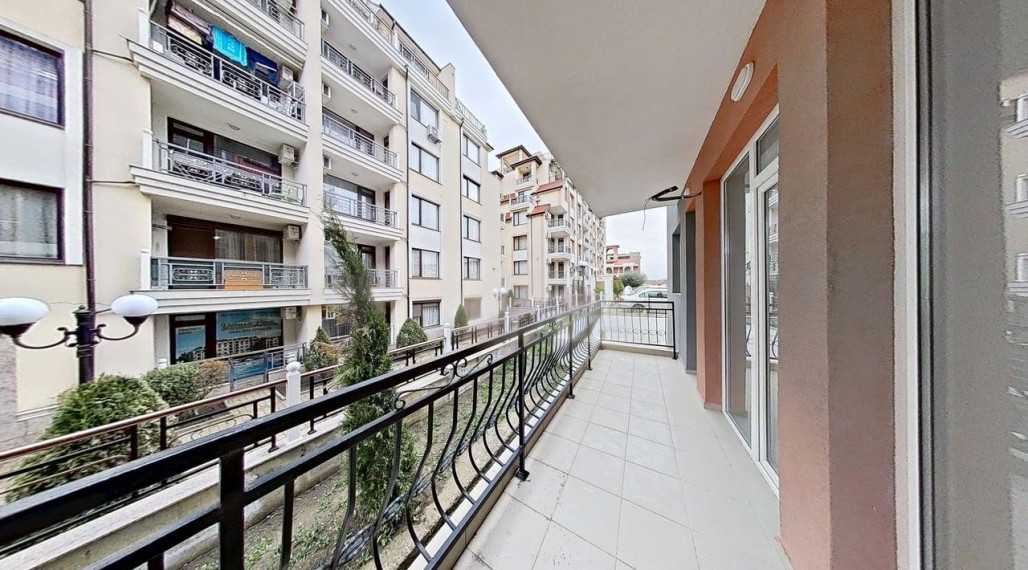 🌴 Moderný 2-izb. apartmán s terasou len 300 m od mora – Sveti Vlas