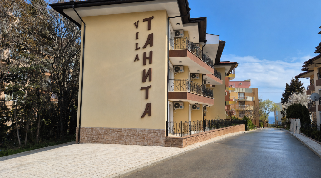 🌊 Elegantný 2-izb. apartmán priamo pri pláži – Ravda, Bulharsko