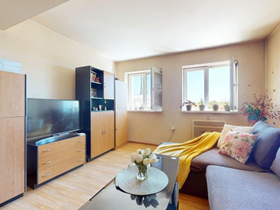 🏠 Bývaj alebo zarábaj: 🛏️ 2-izbový byt + 🚗 parkovanie v 📍 Hlohovci