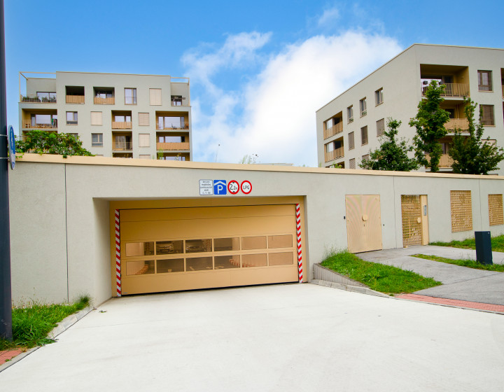 Garážové státie v garáži novostavby Bory Nový Dvor