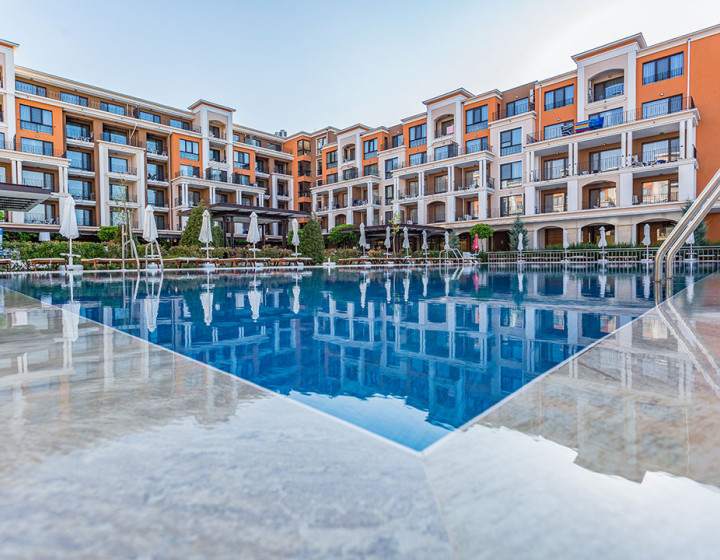 🏖️ Hotelový apartmán s balkónom – 4⭐ Premier Fort Beach, Sveti Vlas (budova B1)