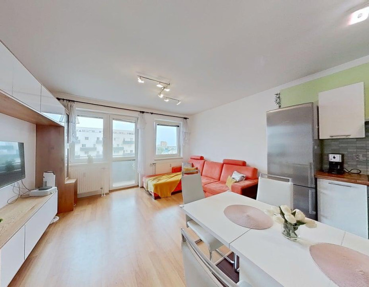 🏡 Veľký svetlý 3-izb. byt s 2 balkónmi a park. miestom